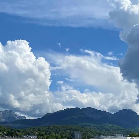 T3 Centre-ville Confort & Vue Montagne *